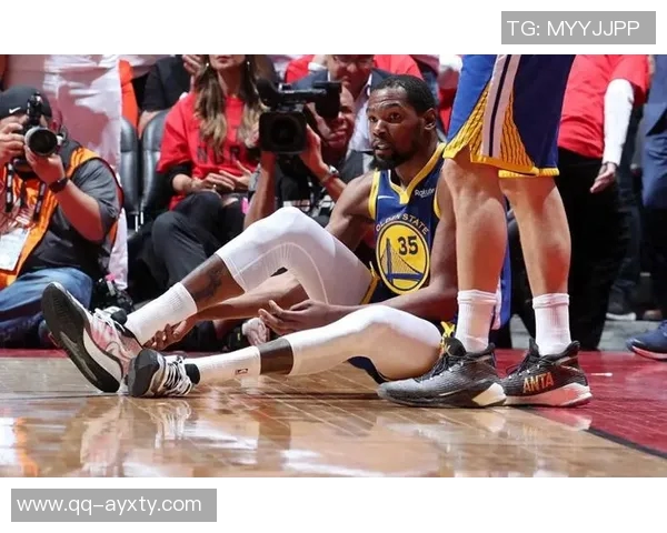 库里生涯第72次40分表现追平杜兰特并列NBA历史第九位 库里生涯第72次40分表现追平杜兰特并列NBA历史第九位