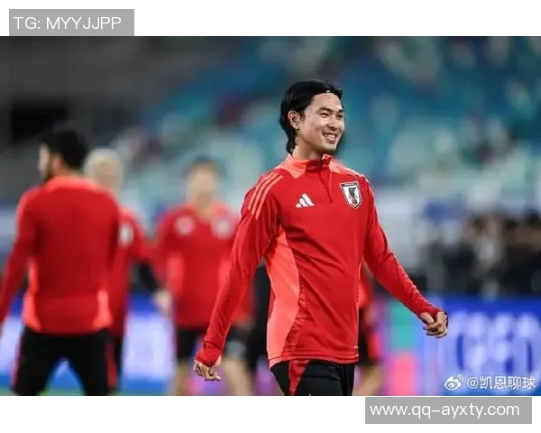 日本与加纳交锋前发布海报南野拓实成为焦点球员 日本与加纳交锋前发布海报南野拓实成为焦点球员