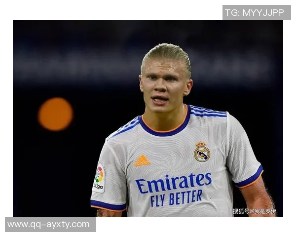 哈兰德与传奇前锋莱因克尔希勒同框合影展现神锋风采 哈兰德与传奇前锋莱因克尔希勒同框合影展现神锋风采